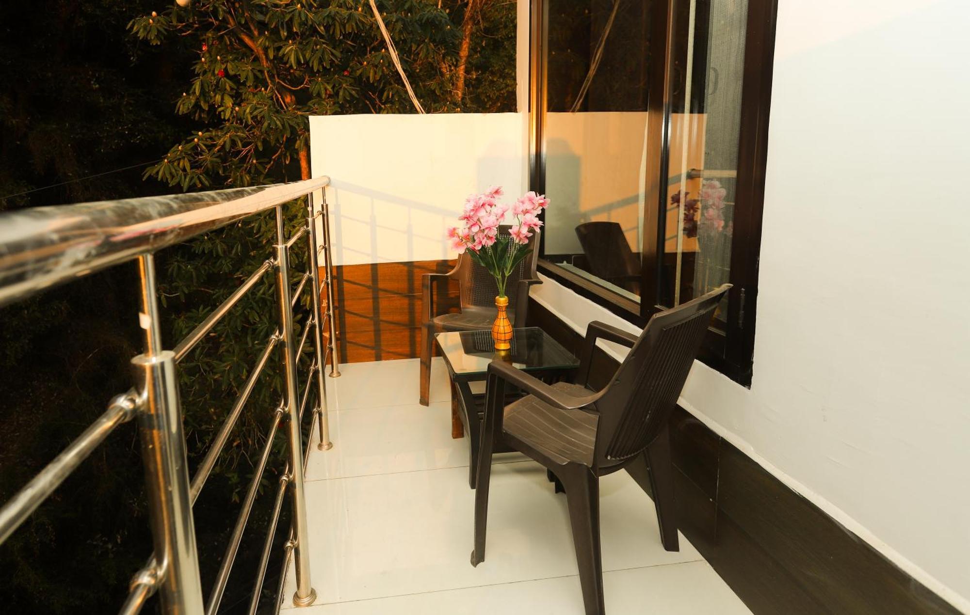 Mirage Grand Hotel McLeod Ganj Buitenkant foto