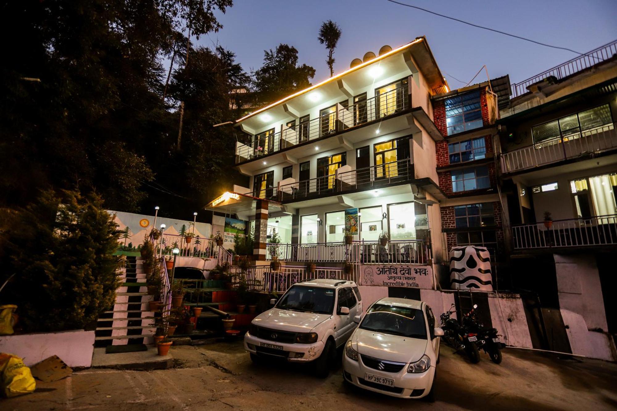 Mirage Grand Hotel McLeod Ganj Buitenkant foto