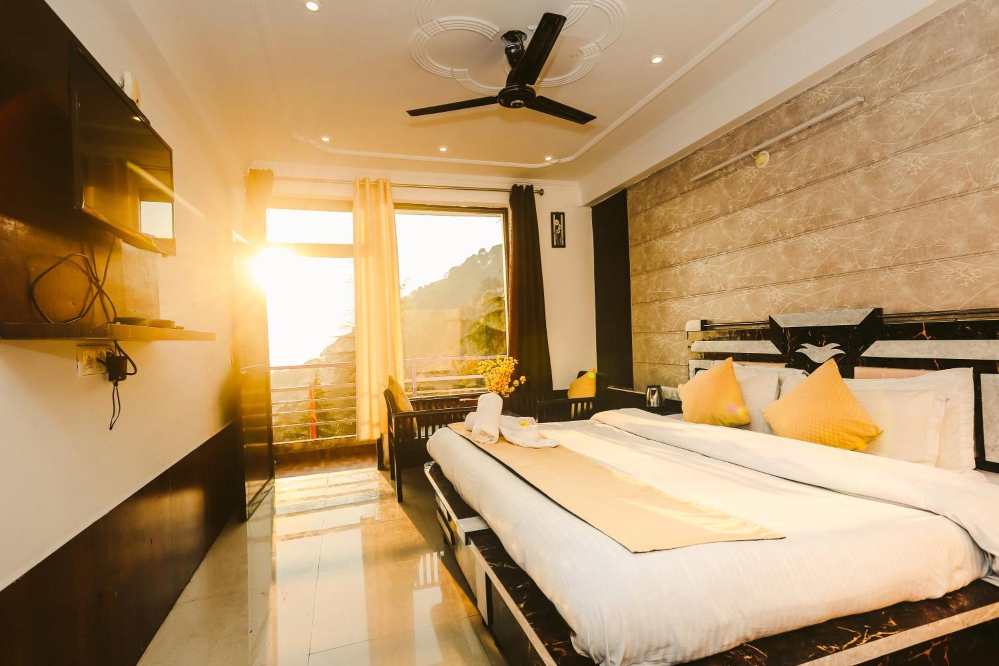 Mirage Grand Hotel McLeod Ganj Buitenkant foto