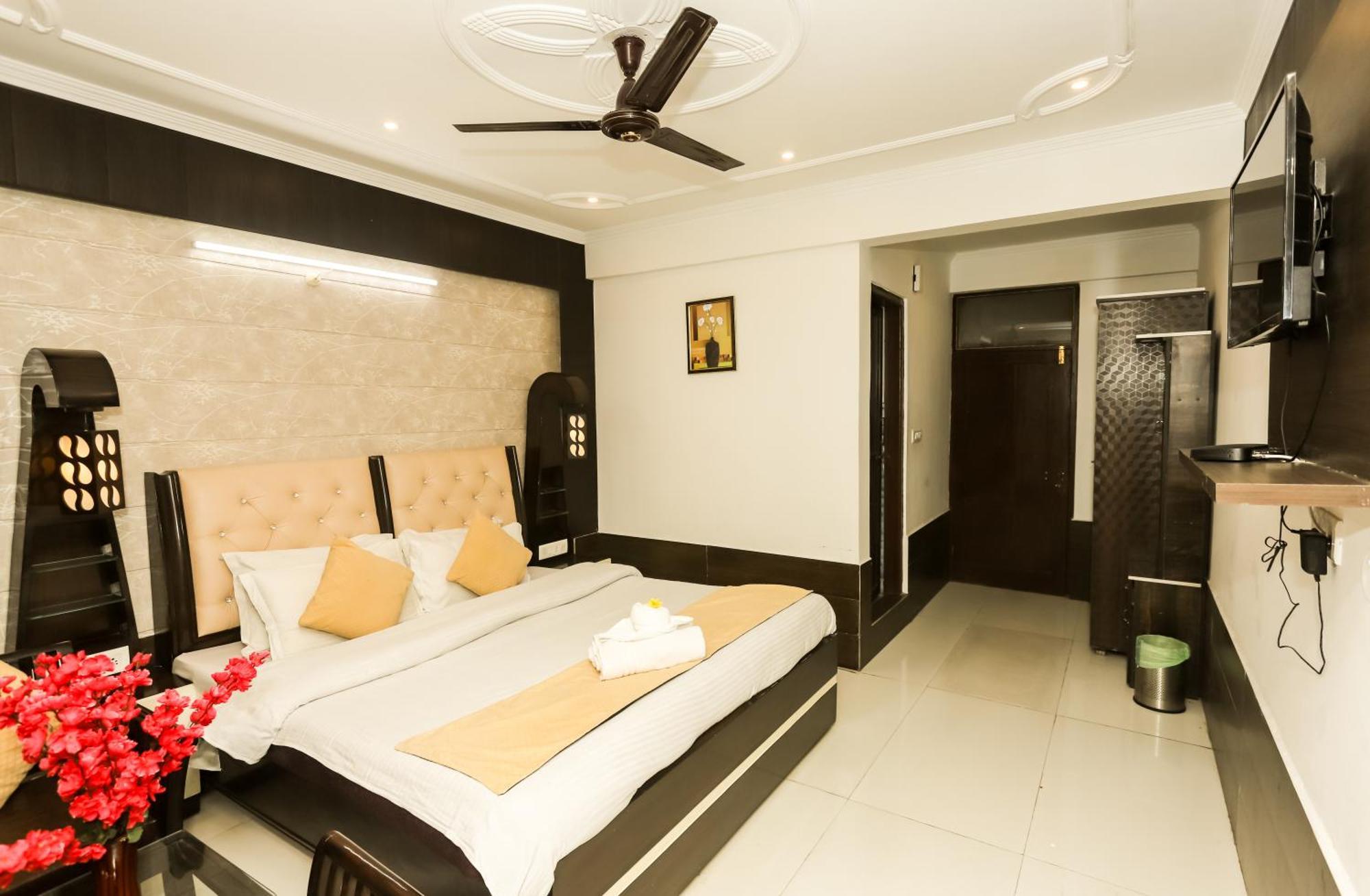 Mirage Grand Hotel McLeod Ganj Buitenkant foto