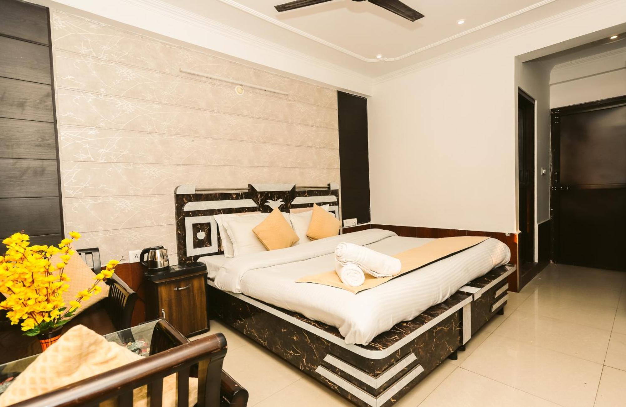 Mirage Grand Hotel McLeod Ganj Buitenkant foto